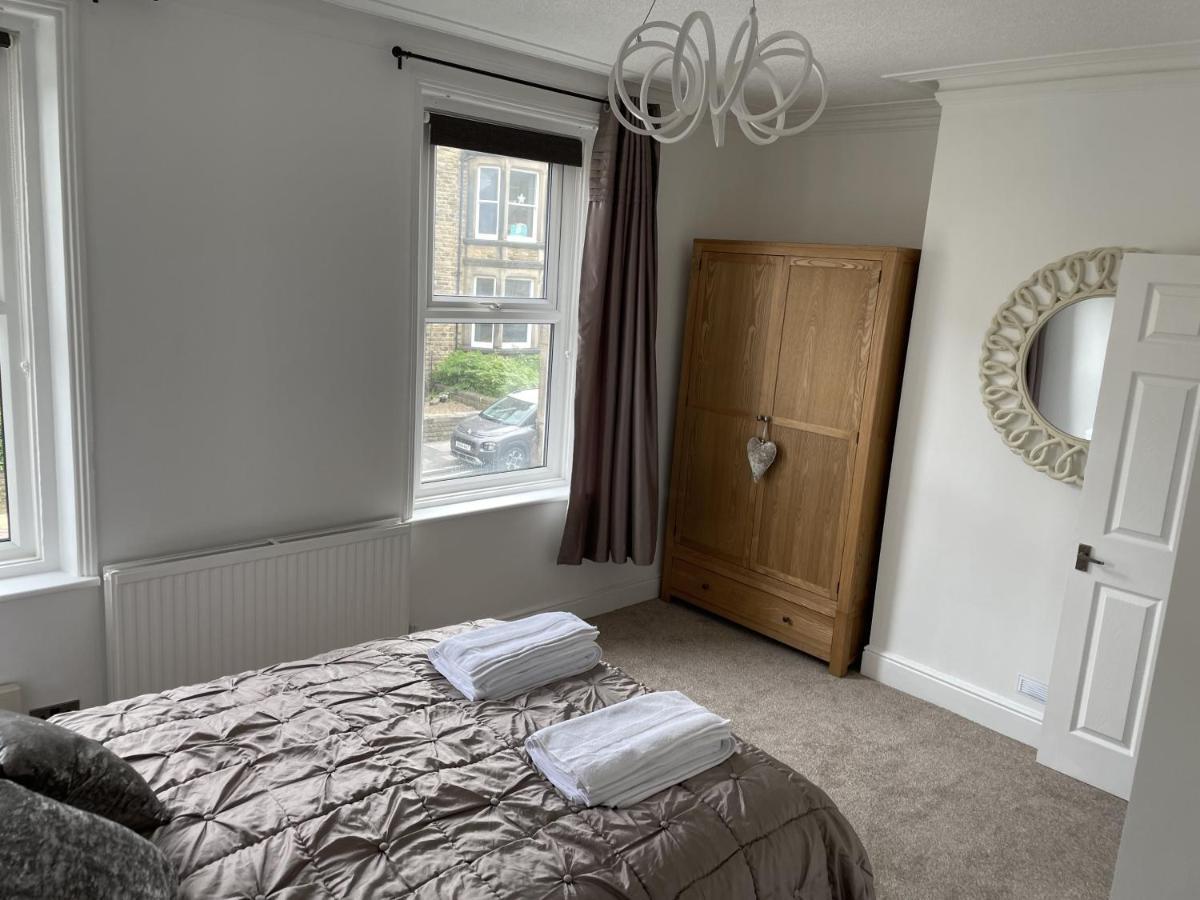 4 Bedroom House In Harrogate Town Centre Bagian luar foto